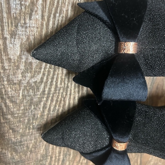 Ted Baker size 37 EUC/GUC “Bowtee” Lurex bow Black Ankle Boots with Kitten Heel - Picture 4 of 16